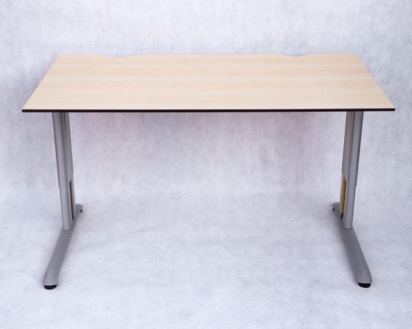 biurko 140/80 Bene regulowana wysokość,meble biurowe używane
