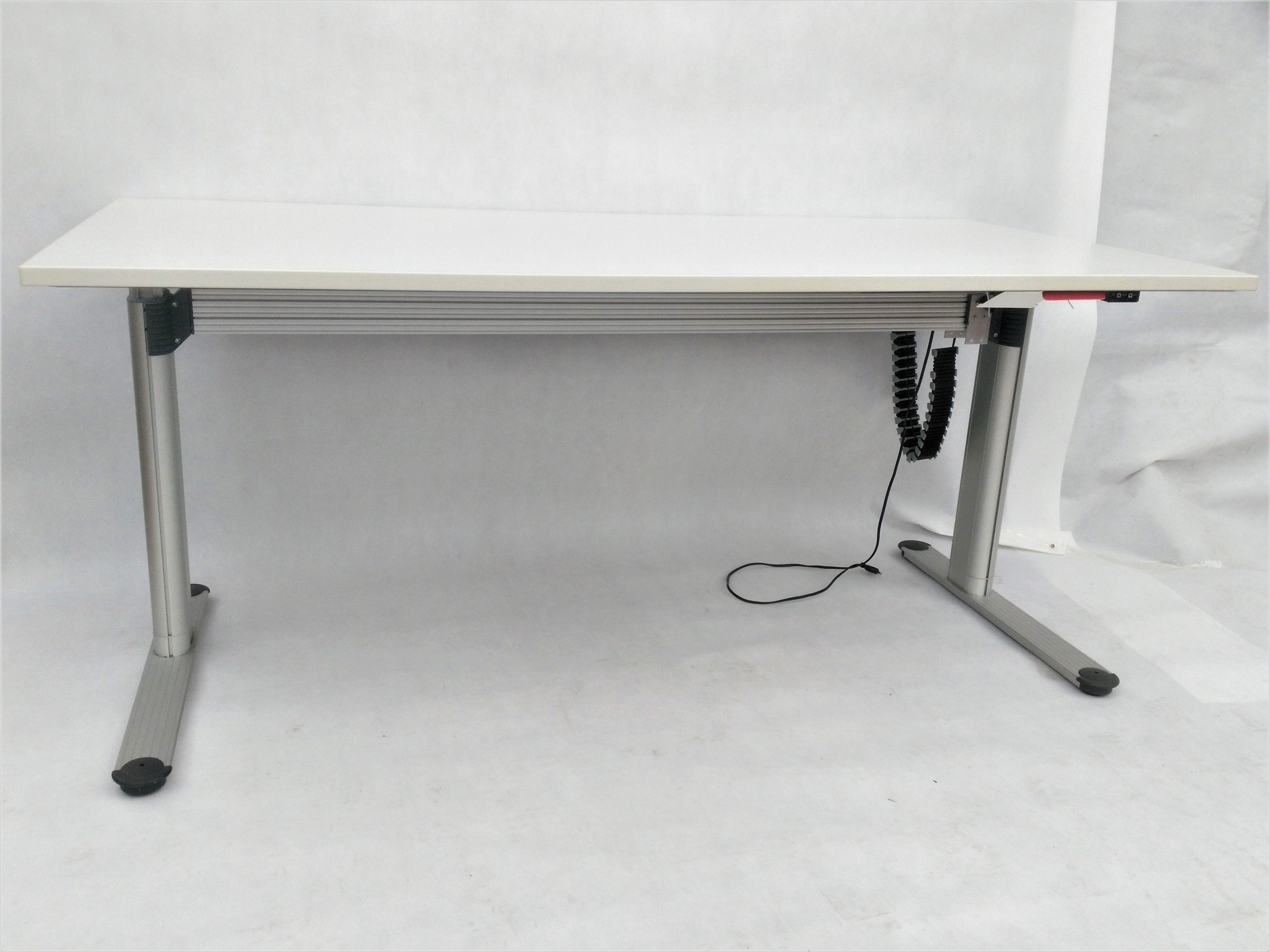 biurko Haworth z elektrycznie reg. wysokością,meble biurowe używane